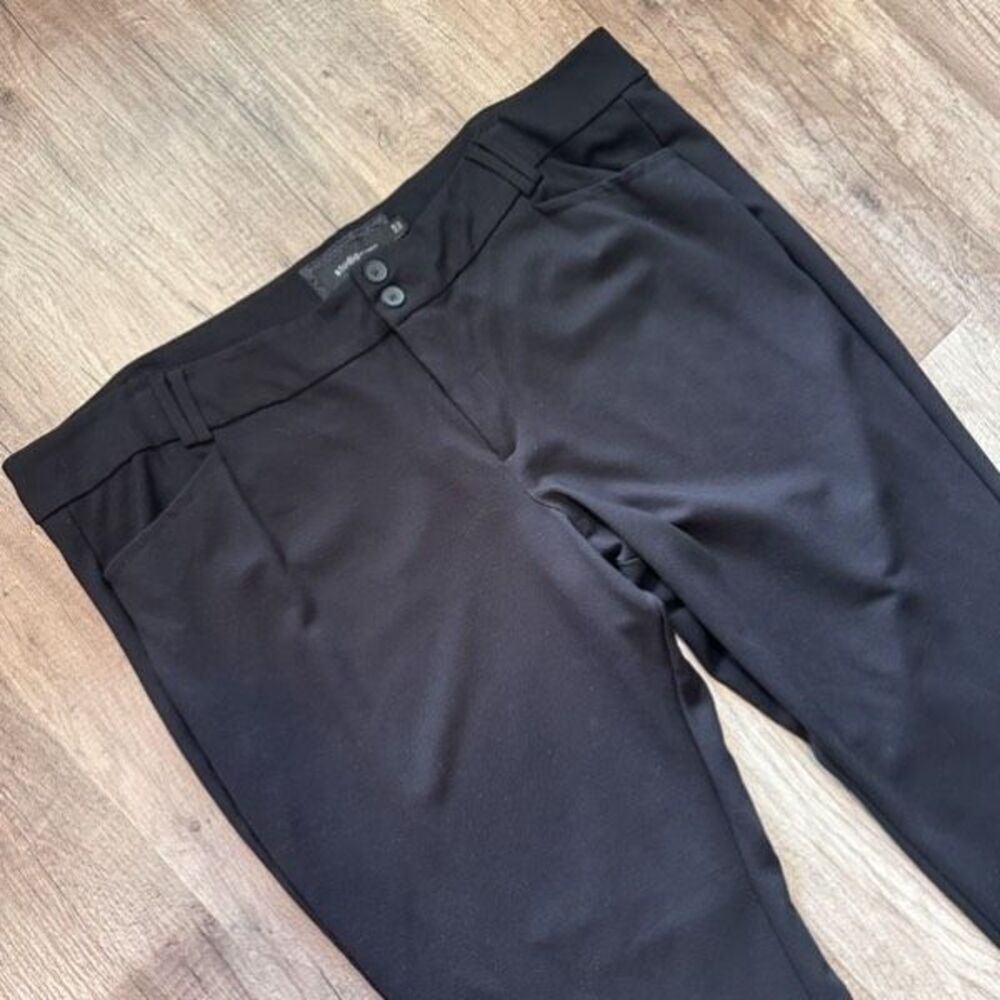 Torrid Women's Flat Front High-Rise Bootcut Dress Pants Black Dark Wash Size 30 - Picture 4 of 9